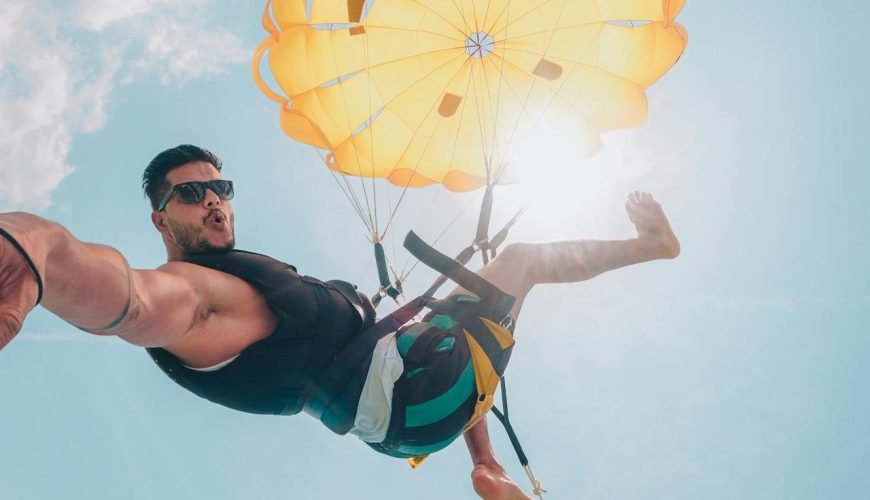 Parasailing in Hurghada – Fly Above the Red Sea!